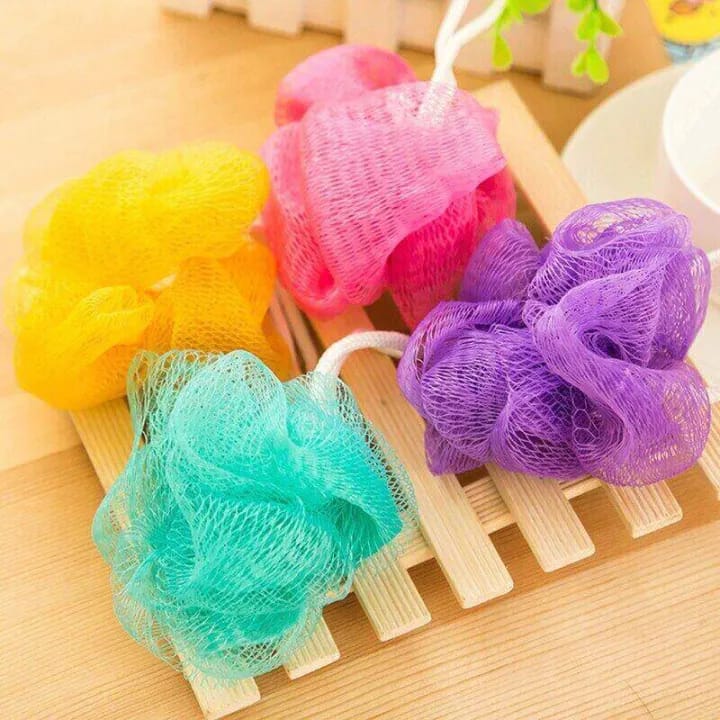 Bath sponge powerful cleaning scrubber loofah Bath Ball Foaming Sponge Exfoliating Bathroom Soft Shower Mesh Scrubber Bubble Cleaning Brush (random color)
